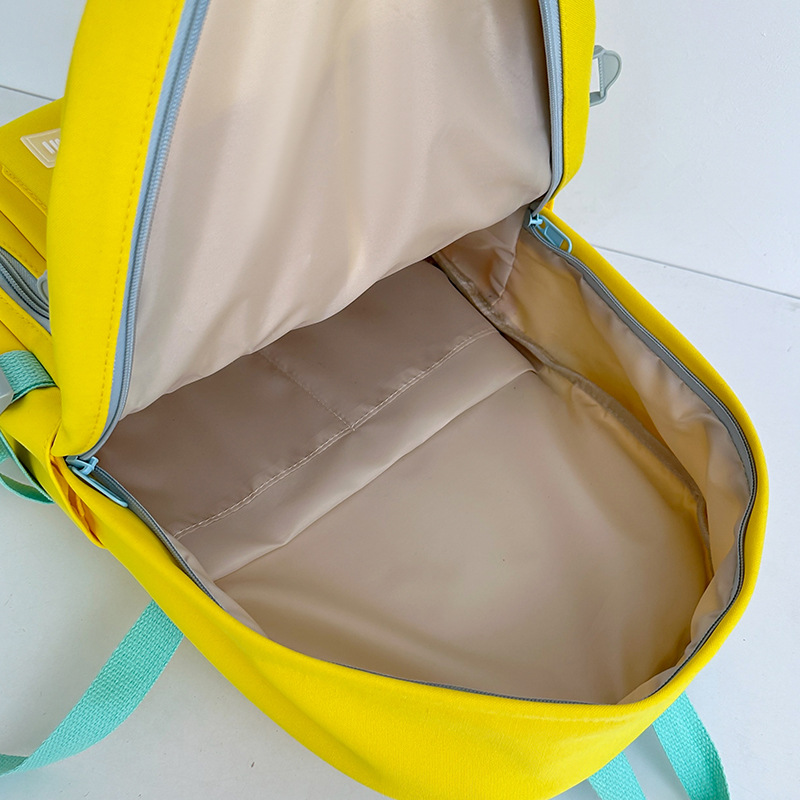 2025 New Japanese ins Harajuku style schoolbag for grades three to six, high appearance level, mint green fresh and light backpack Application Scenario