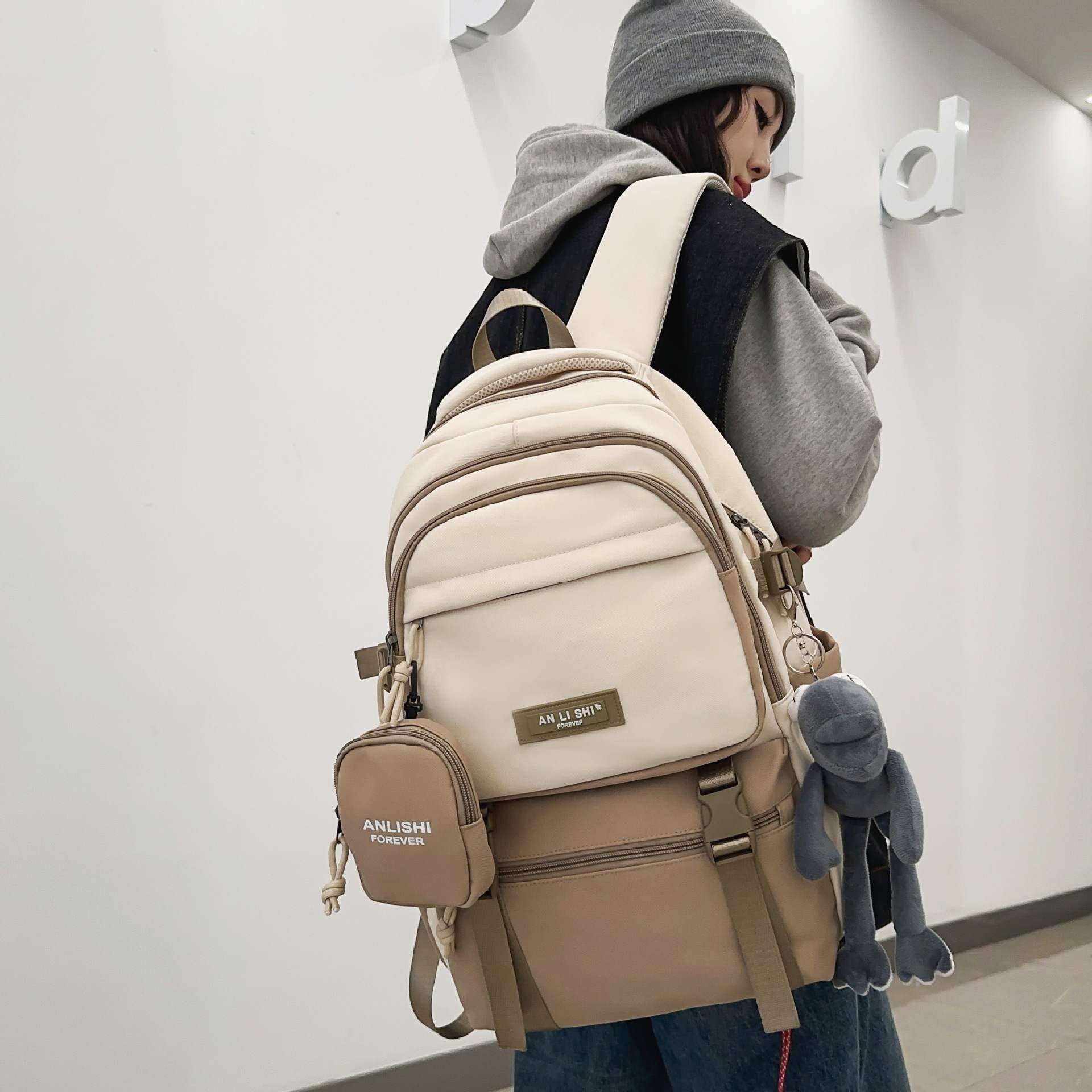 New trendy and cool Japanese-style ins workwear college student couple computer bag, Korean-style middle school student sturdy and durable backpack full figure