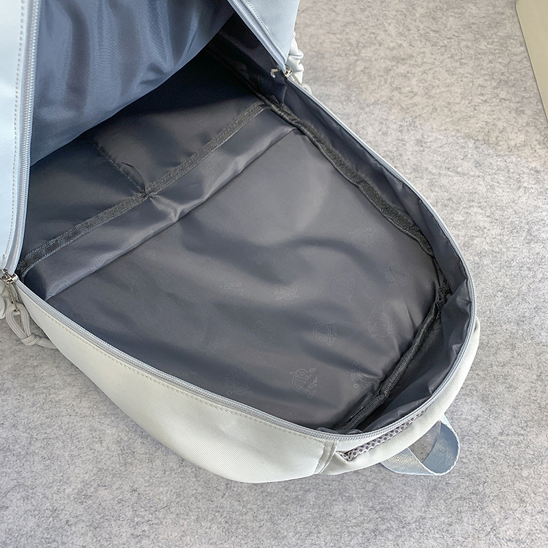 The college's cute large-capacity computer schoolbags for junior and senior high school students, casual and versatile backpacks, sweet commuting and after-school tutoring bags Application Scenario
