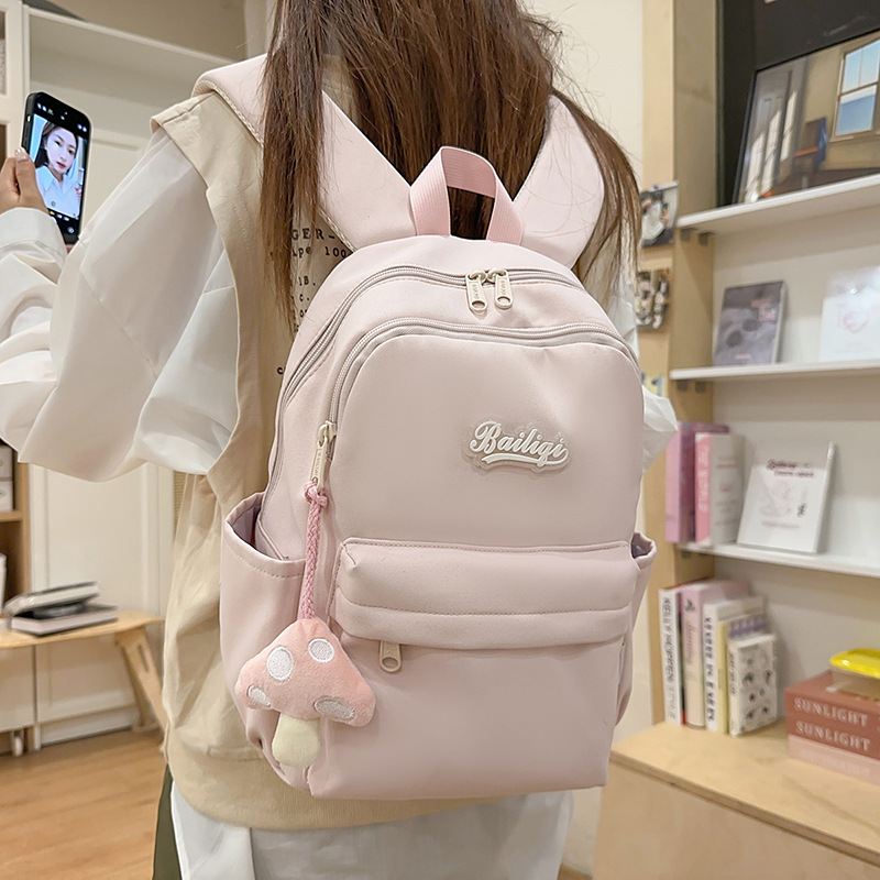 New Japanese-style soft and cute girl backpack, versatile for college students, casual and lightweight schoolbag, simple travel backpack full figure