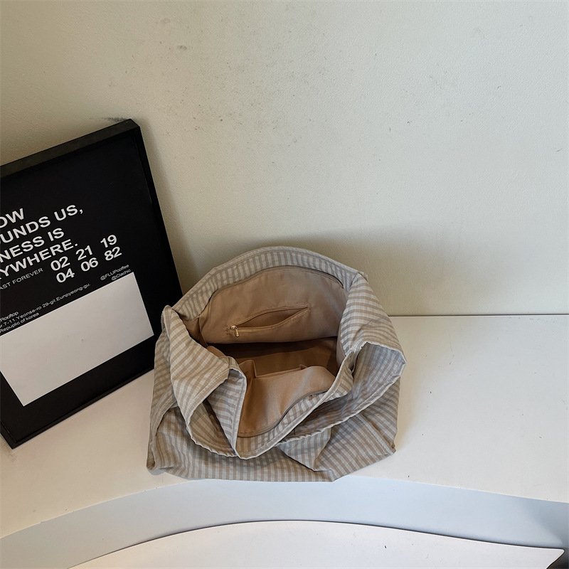 Korean laid-back style, niche, high-appeartion-level fashion bag, single-shoulder bag, college students' casual and versatile hand-held crossbody bag Specification drawing