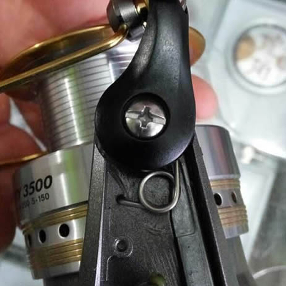 Universal accessories for spinning wheel springs, stainless steel Dawa fishing wheel, water drop wheel clutch reset special parts, torsion spring Application Scenario