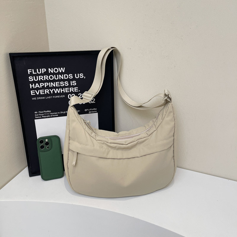 Fashionable commuting large-capacity single-shoulder crossbody bag for women, new spring casual and versatile tote bag, portable dumpling bag Specification drawing