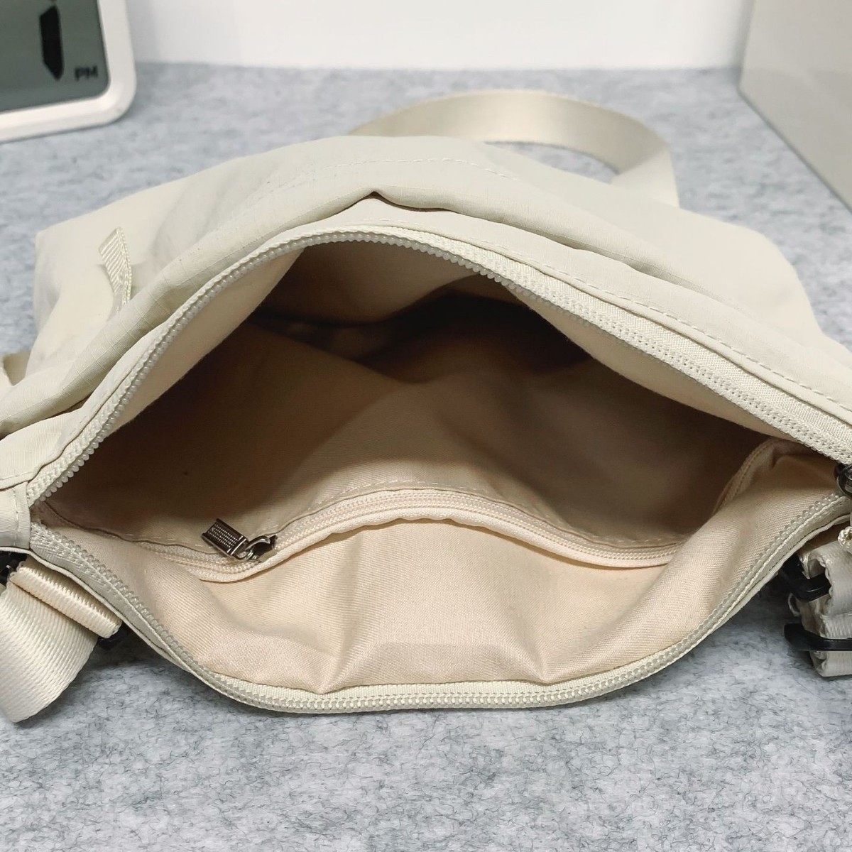 Women's casual bag 2025 Spring/Summer New versatile ins single-shoulder crossbody bag. This year, small square women's bags are in vogue Application Scenario
