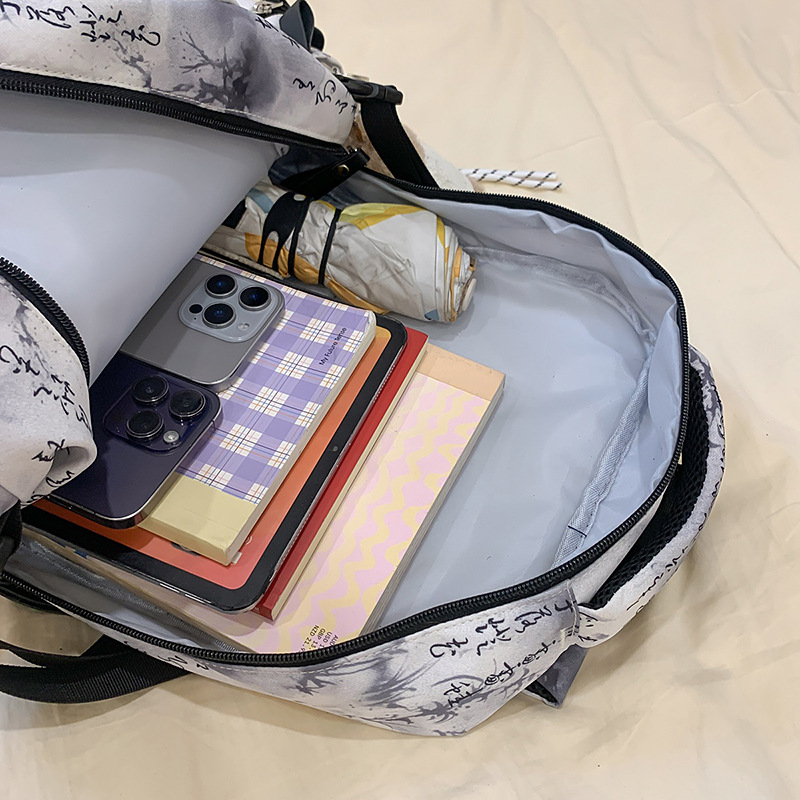 New Chinese-style schoolbags, retro Chinese style, large-capacity backpacks for high school students, and computer backpacks for college students' leisure trips Application Scenario
