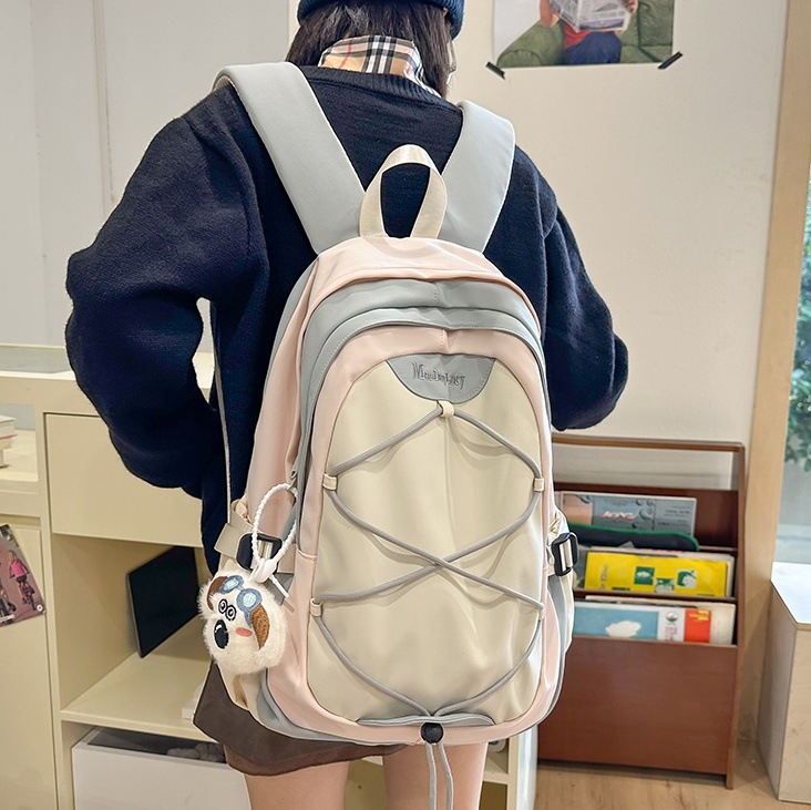 Korean-style schoolbags for girls in high school, high aesthetic standards, Instagram niche color-blocking backpacks for junior high school girls and college students, travel backpacks full figure