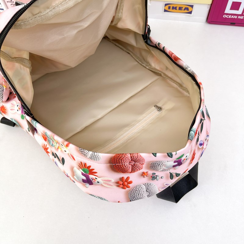 The popular 3D rabbit backpack for women in 2025 is a new, fashionable and highly popular travel lightweight backpack with a unique design sense Application Scenario