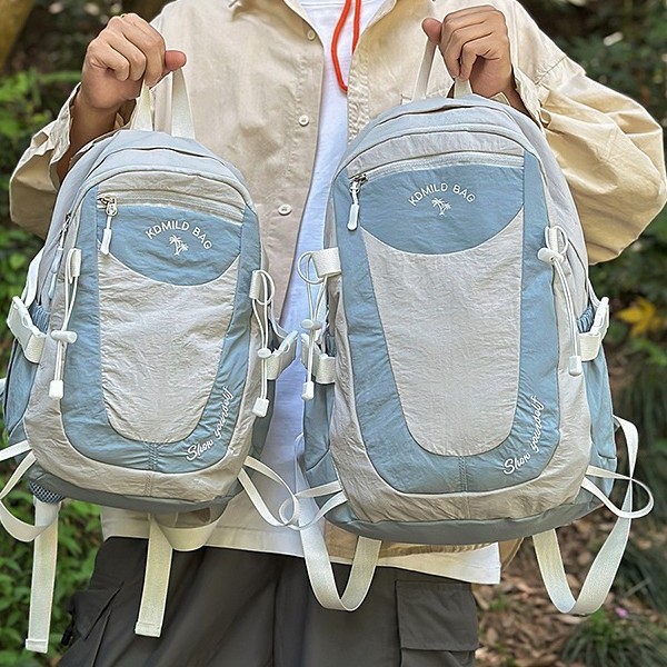 A new high-appearance-level, fresh and sweet, color-blocking mini backpack from Forest-themed ins, a couple's hiking and travel backpack details Picture