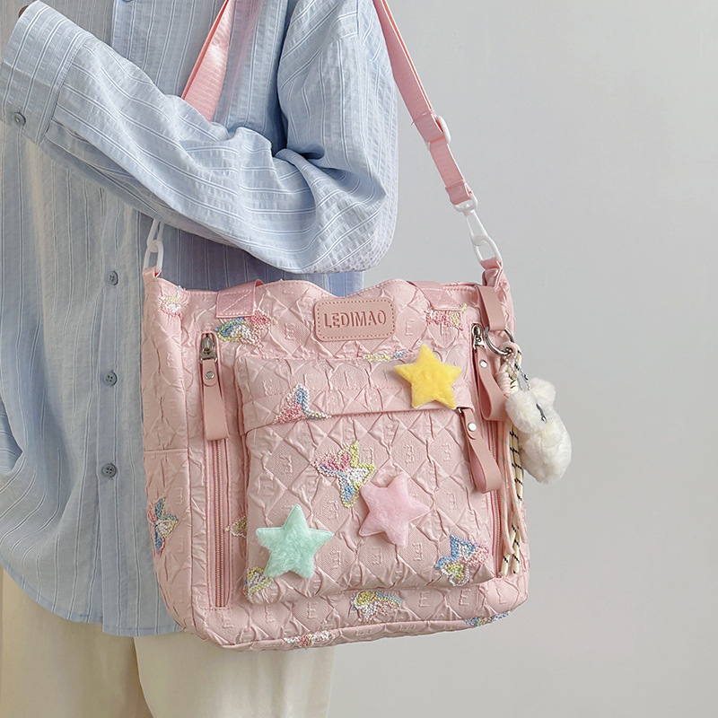 A new high-quality Japanese ins fresh and sweet candy-colored tutorial bag for girls, a lightweight spring outing travel crossbody bag full figure