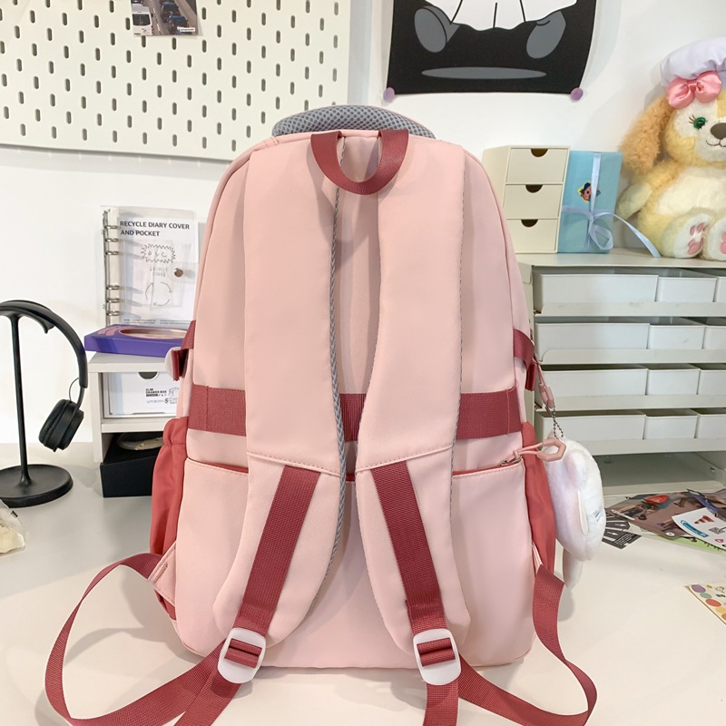 A cute Korean-style color-blocking backpack for girls on Instagram. It's a backpack for junior and senior high school students and a backpack for primary school students from grades three to five and six Specification drawing