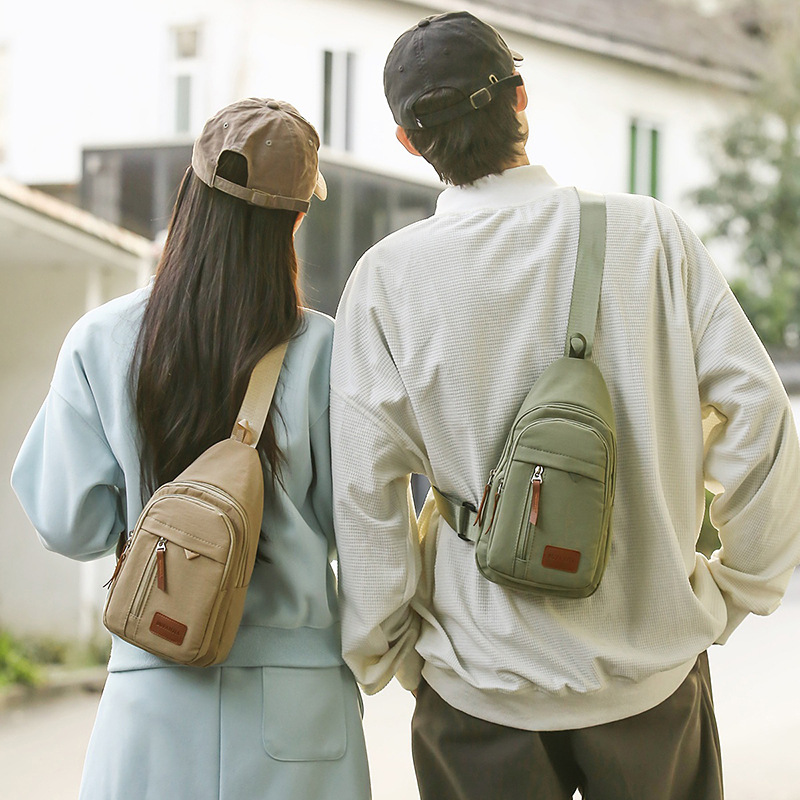 Large-capacity commuting single-shoulder bag, Japanese Instagram trendy brand crossbody bag, niche casual and versatile couple shopping chest bag details Picture