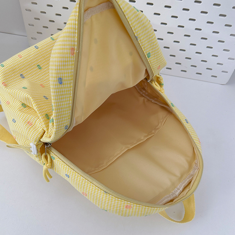 Korean Instagram-style checkered and stylish backpack, high appearance level, lightweight schoolbag for students' classes, fresh and sweet backpack Application Scenario