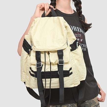 The new forest-themed ins high-appearance-level fresh and sweet backpack for women is a solid color, simple and lightweight travel bag with large capacity full figure