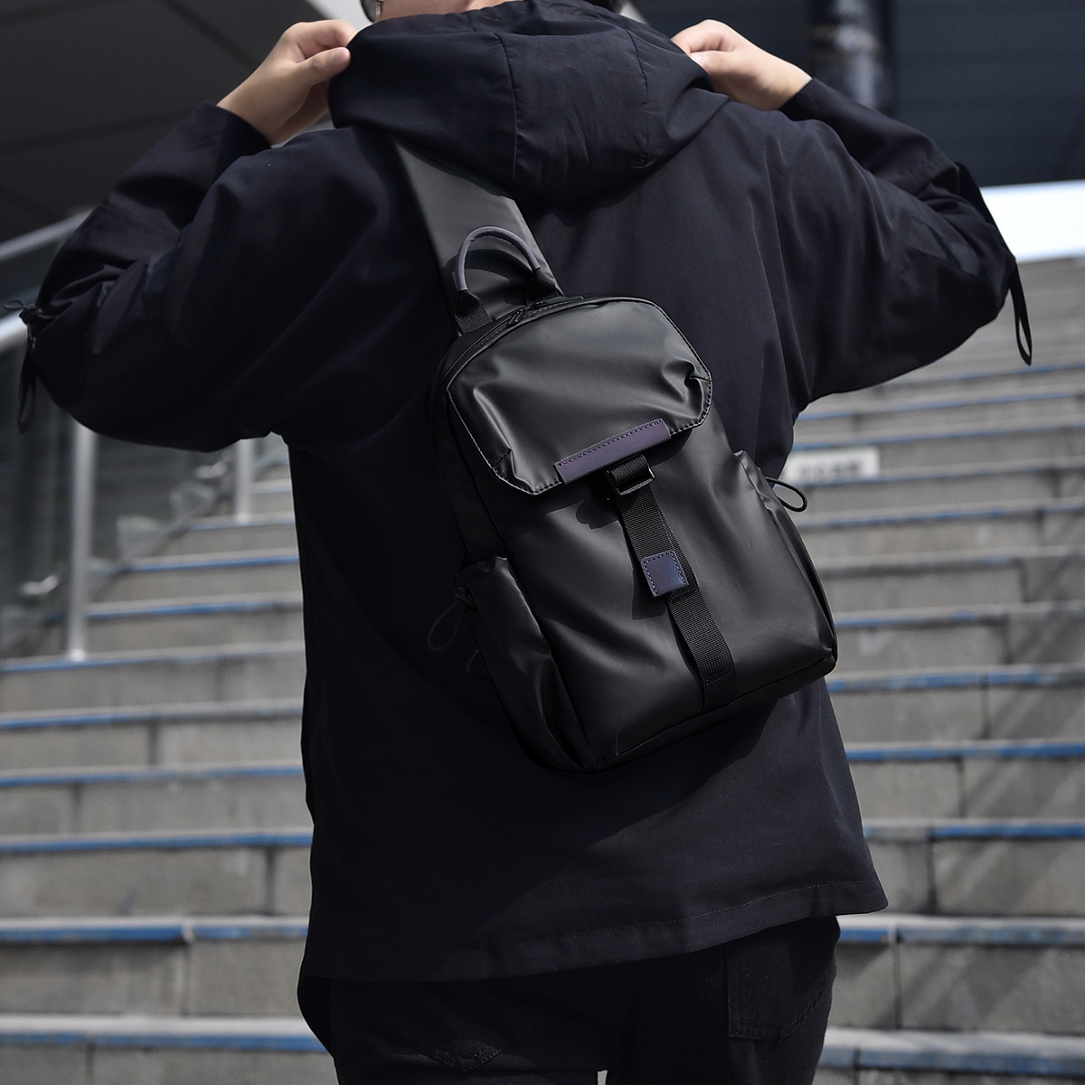 New fashionable and simple chest bag, portable travel backpack, men's bag, casual shoulder bag, water-resistant men's chest bag, crossbody full figure