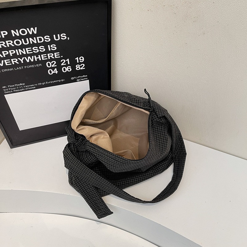 Fashionable and casual large-capacity tote bag 2025 new Korean style trendy and versatile single-shoulder bag for women's commuting to work Specification drawing