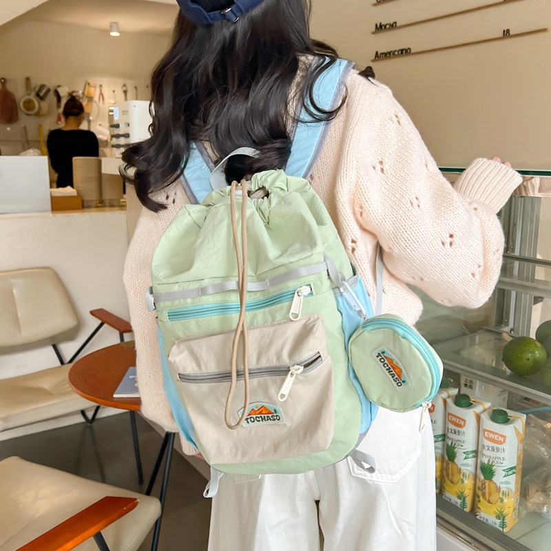 Summer's new cute and stylish schoolbag, dopamine casual hiking bag, lightweight travel, versatile outdoor single-shoulder backpack full figure