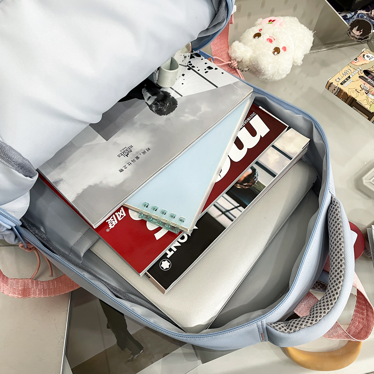 Fresh, sweet and cute schoolbag for junior and senior high school students, new high appearance level, simple, light and versatile, large-capacity backpack Application Scenario