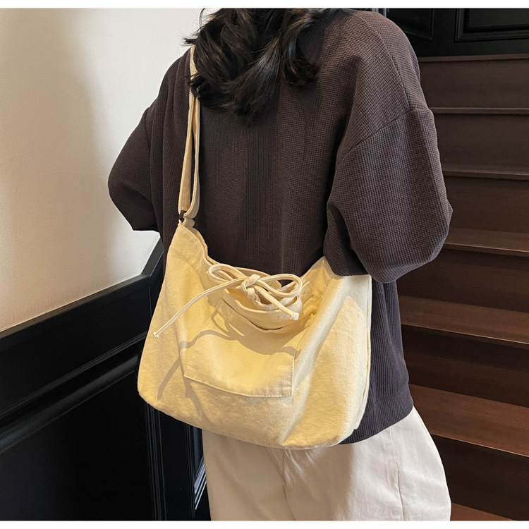 Japanese-style artistic and retro canvas dumpling bag for boys and girls, a versatile, casual, large-capacity single-shoulder crossbody bag details Picture