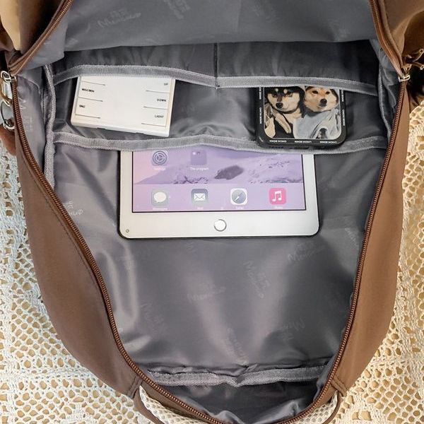 A new cute Korean-style campus Instagram backpack for girls, a large-capacity, sturdy and durable wide-shoulder strap backpack for primary and secondary school students Application Scenario
