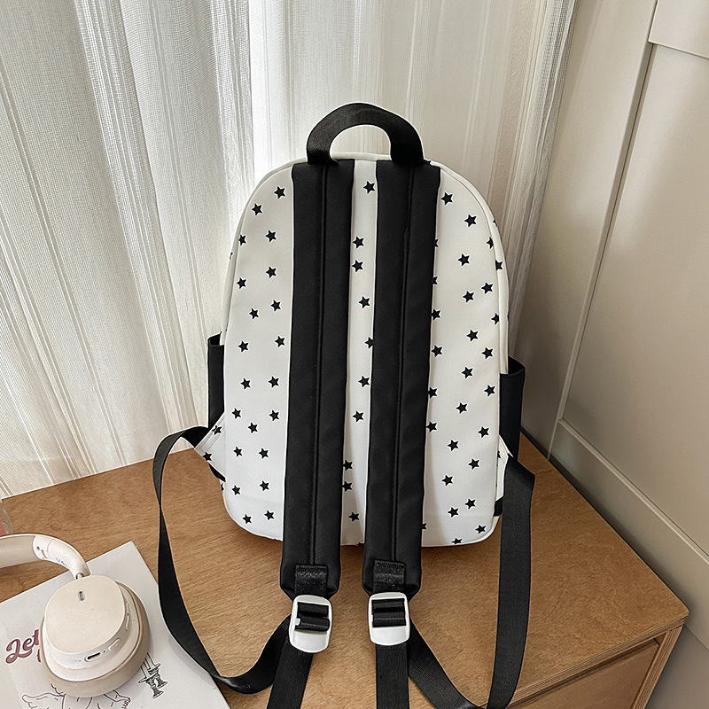 A new mini backpack with a high level of appearance, featuring a fresh, sweet and cute college style, and a star-shaped girl's backpack for traveling and shopping Specification drawing