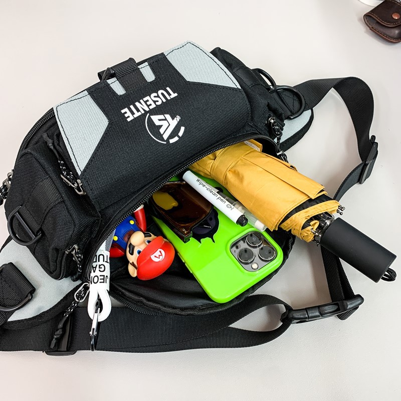 Men's ins cool sporty crossbody bag, outdoor commuting backpack, women's large-capacity cycling bag, couple's waist bag Application Scenario