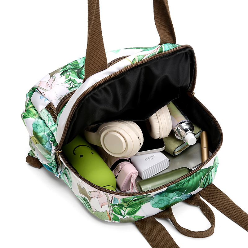 A new high-appeal, fresh and sweet floral print mini backpack for women, a multi-purpose, lightweight backpack for shopping and traveling Application Scenario