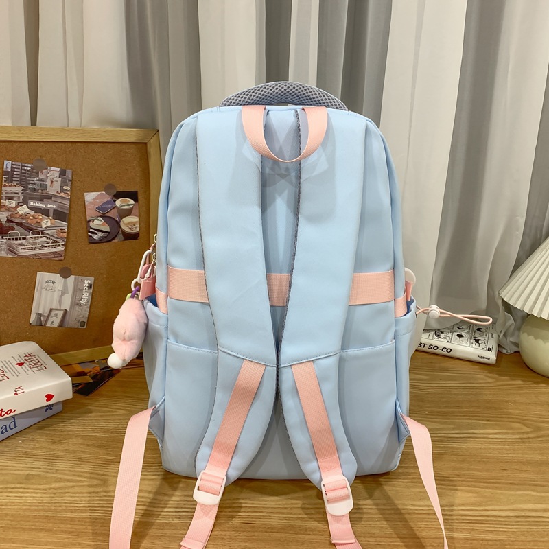 This Korean version of a cute girl's Instagram backpack is lightweight, versatile, and has a large capacity. It's a niche design backpack Specification drawing