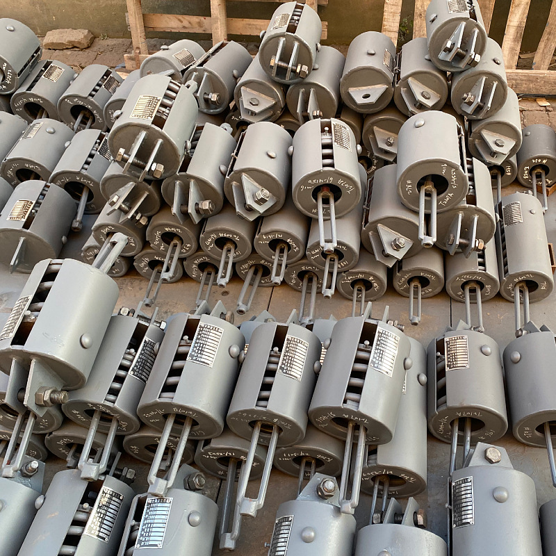 Honglu supplies variable spring hangers and constant force spring supports for steam-water pipelines, including VS type and TD type standard production Application Scenario