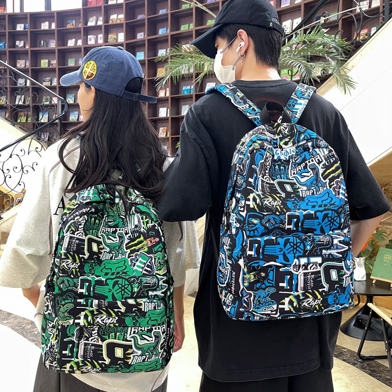New high-appearation-level, niche design, cool workwear-style backpack for couples, lightweight travel and mountaineering, large-capacity backpacks full figure