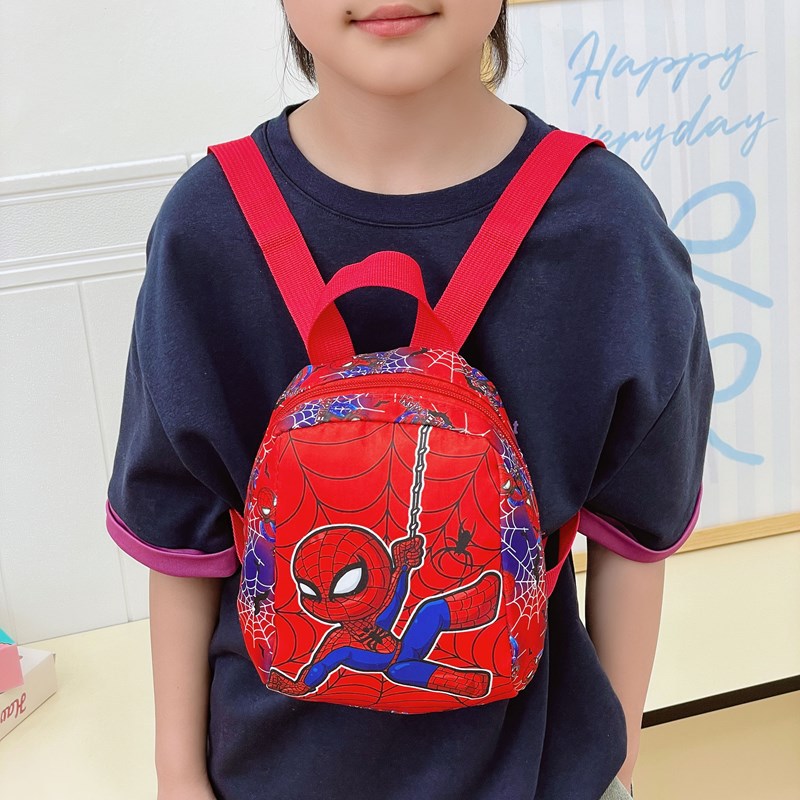 Wholesale cartoon children's backpacks with various printed patterns, cartoon schoolbags for boys and girls, and backpacks for kindergartens Application Scenario