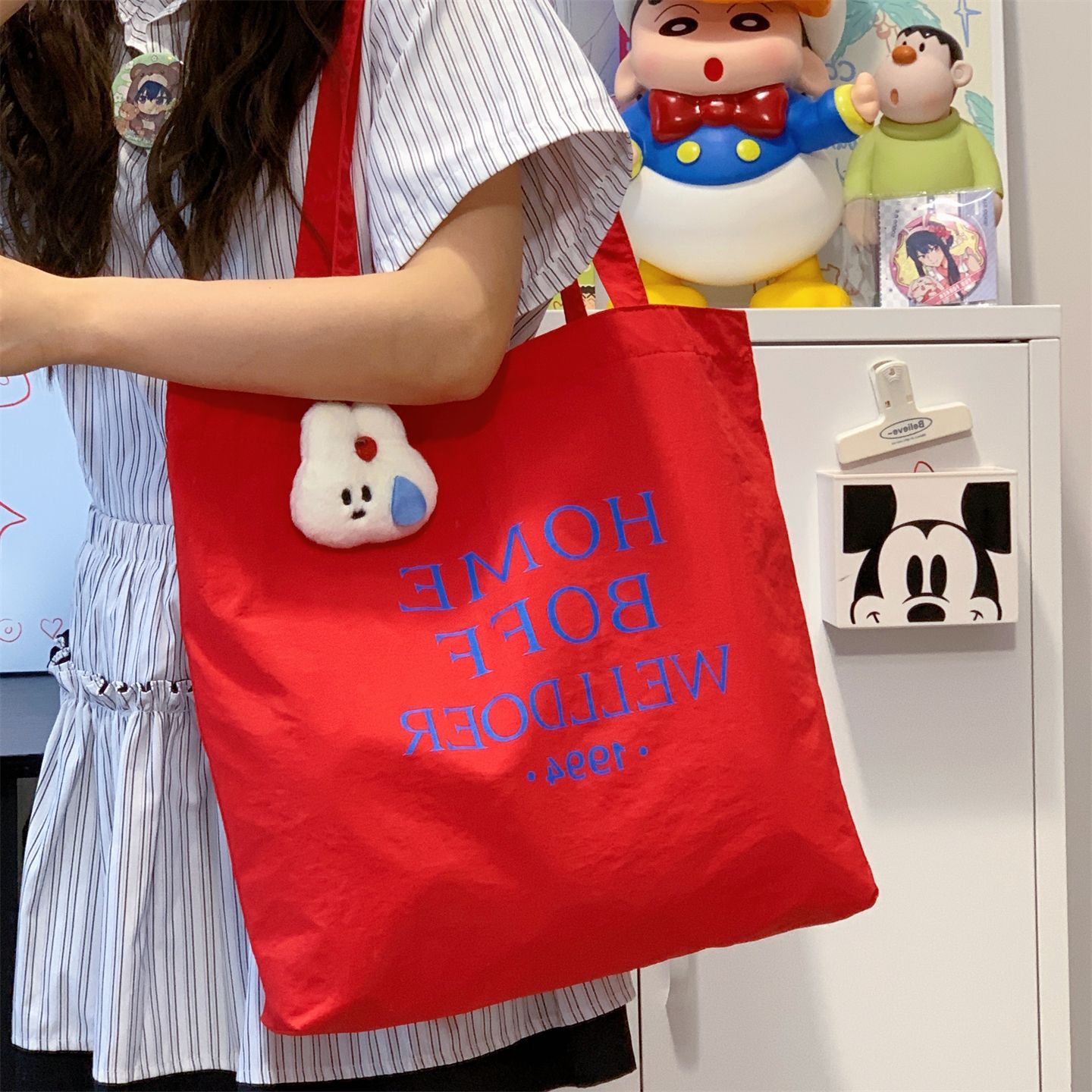 A new Korean-style ins high-look, fresh and sweet candy-colored crossbody bag for women, a light crossbody bag for shopping, commuting and traveling full figure