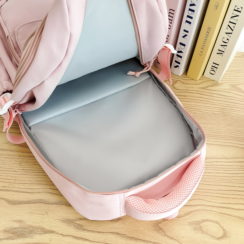 New versatile backpack for junior and senior high school students, durable, lightweight, and with a large capacity. High appearance level, simple and versatile backpacks Application Scenario