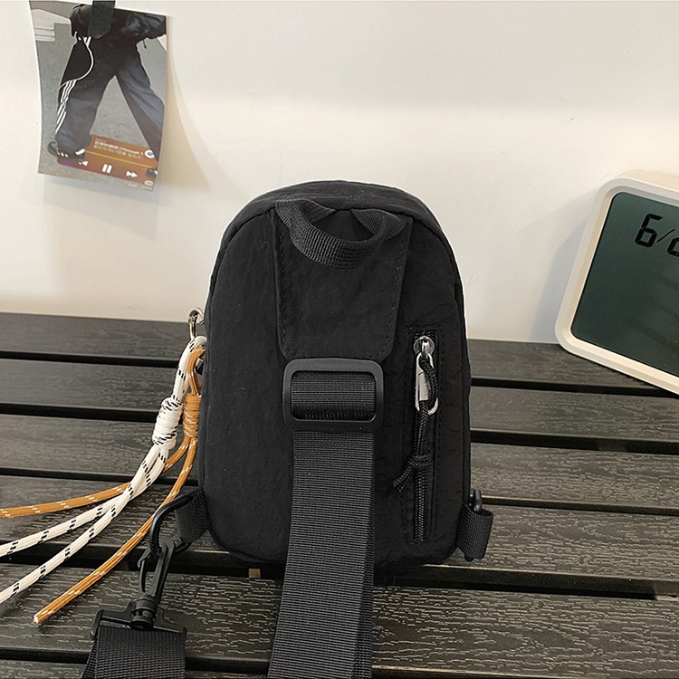 2025 New trendy ins style casual and versatile chest bag, simple solid color crossbody bag, lightweight outdoor sports backpack Application Scenario