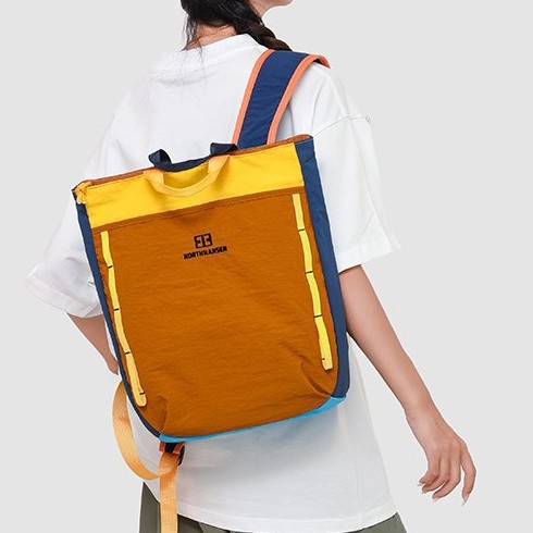A new high-appeal, fresh and color-blocking backpack from Forest-themed ins, a multi-purpose, lightweight backpack for women's hiking and travel full figure