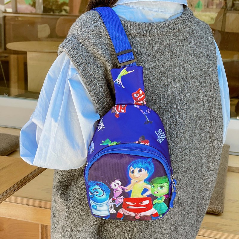 New children's chest bags, cute cartoon coin purses for boys and girls, casual crossbody bags, and baby outdoor small backpacks are all trendy Application Scenario