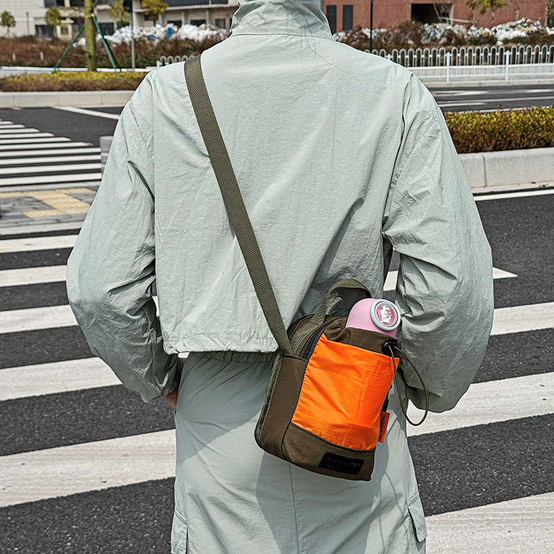 Cute color-blocking water cup bag, large-capacity multi-layer lightweight travel mom bag, single-shoulder crossbody bag, bucket bag, clutch bag full figure