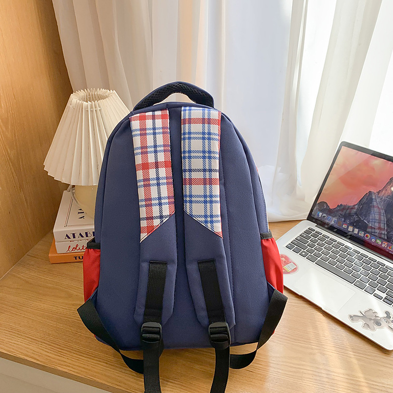 American retro checkered backpack, niche and cute cartoon KT cat backpack, large-capacity student schoolbag, casual backpack Application Scenario