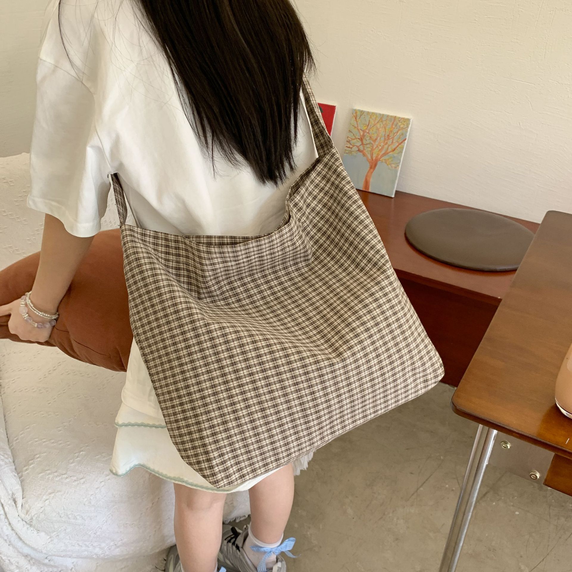 Japanese-style ins fresh and cute checkered schoolbag, soft and cute little backpack for girls, casual and versatile crossbody bag for college students details Picture