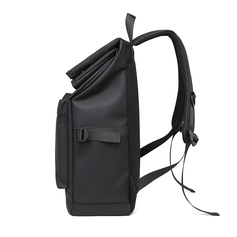 The new casual travel backpack features a cool and functional style, a folding and rolled-up bag, and a men's outdoor travel bag details Picture