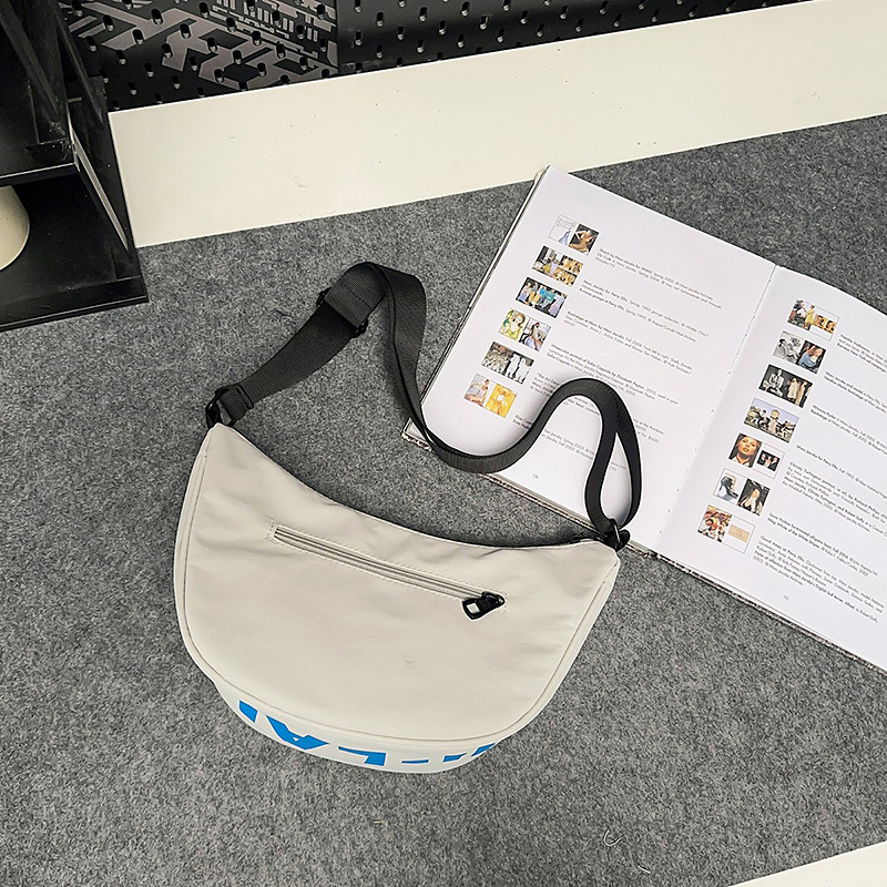 English solid color single-shoulder bag, high appearance level, ins forest-style crossbody bag, light luxury and stylish, class bag, casual backpack for going out Specification drawing
