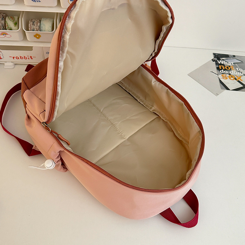 College-style simple small backpack, Japanese-style ins fresh and clean children's travel backpack, fashionable mom with kids backpack Application Scenario