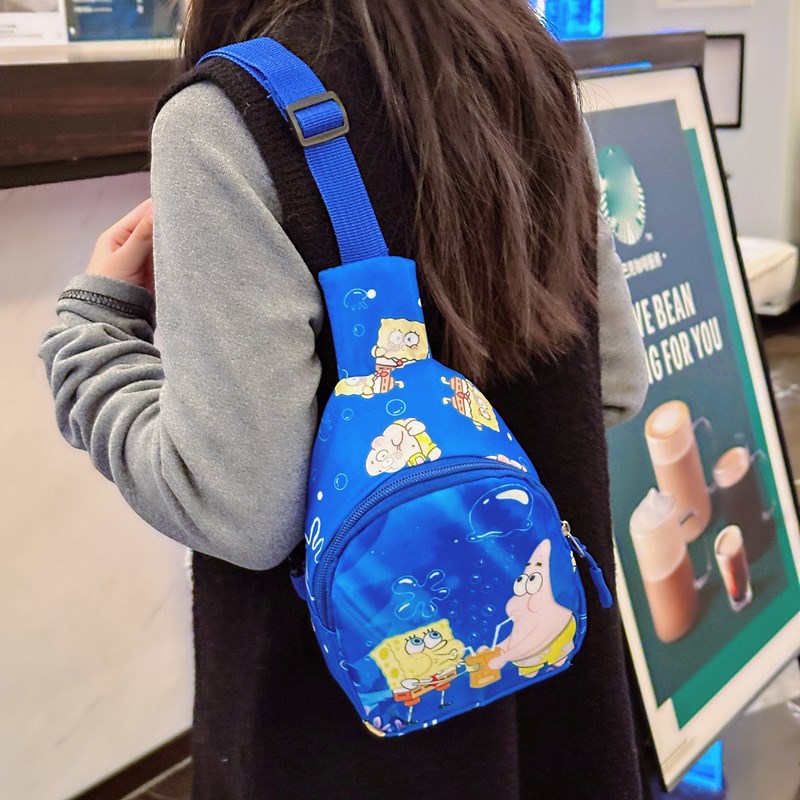 2025 New Korean version children's chest bag, cute and stylish crossbody small bag for boys and girls, 3-6 years old kindergarten backpack Application Scenario