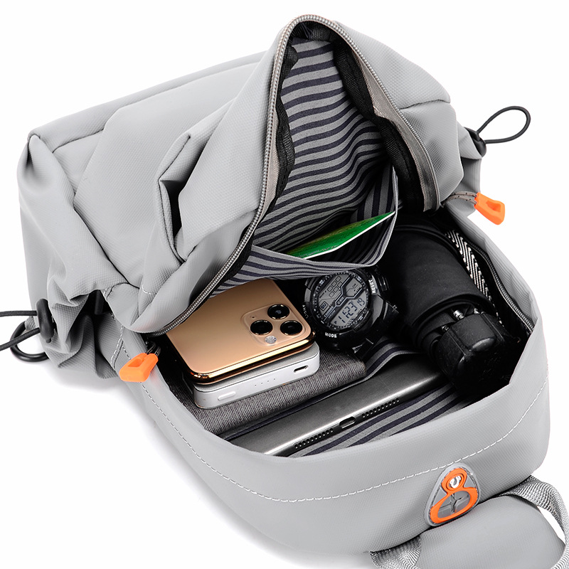 One-piece consignment of new men's crossbody bag, streetwear crossbody bag, lighten the burden, casual single-shoulder bag for men Application Scenario