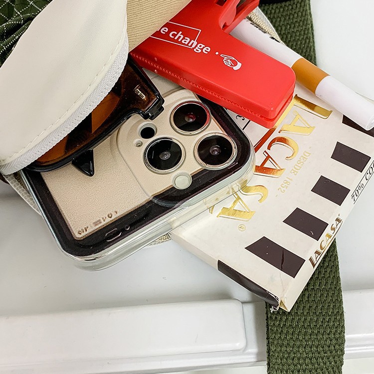 A new high-appeal letter-style portable and lightweight crossbody bag for commuting and hiking, a simple and casual crossbody bag for both men and women Application Scenario