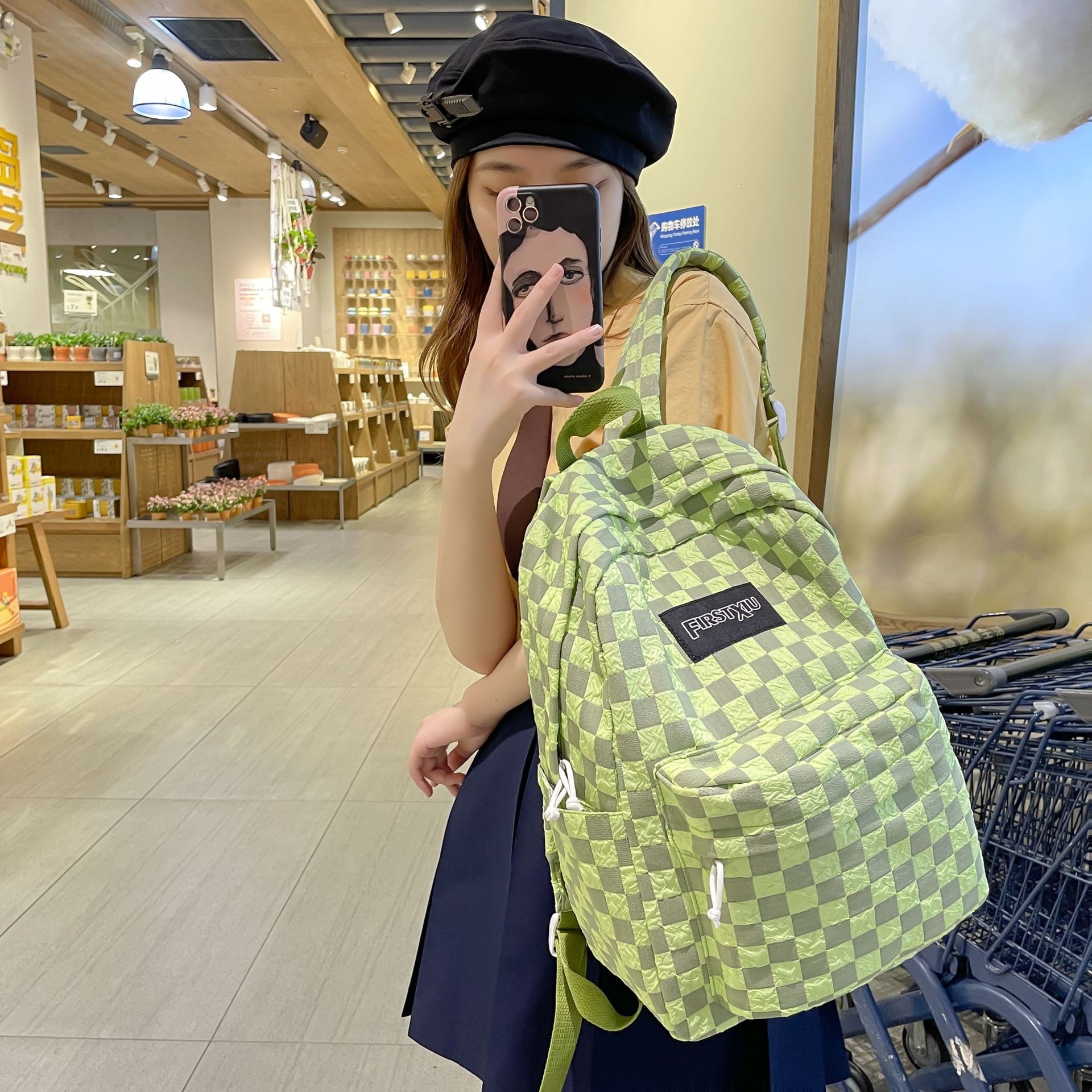 The new checkerboard backpack from Dicailo is a schoolbag for junior and senior high school students, a fresh and stylish summer backpack for girls, and a trendy travel bag details Picture