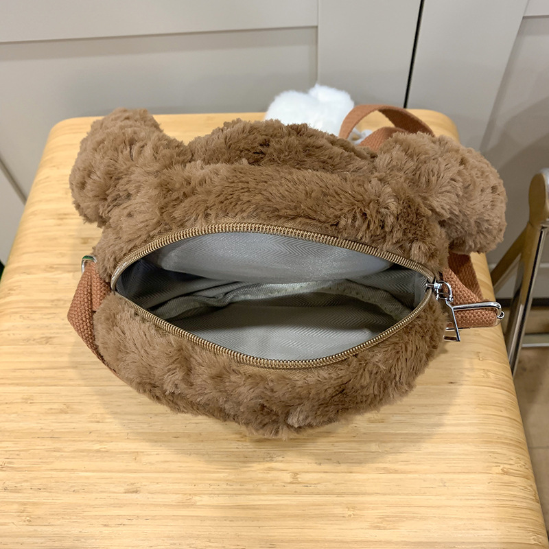 Cute puppy plush bag, crossbody bag, girl cartoon girl shoulder bag, versatile casual shopping doll, mobile phone case Application Scenario