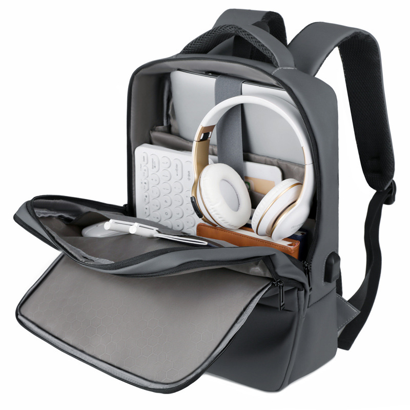 Men's large-capacity business commuting backpack, travel backpack, business computer bag, women's casual bag Application Scenario