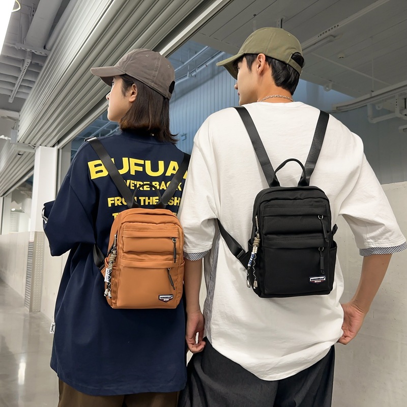 Mini backpacks are versatile and fashionable. They are suitable for outdoor sports, cycling, picnicking, lightweight hiking, and simple single-shoulder designs full figure