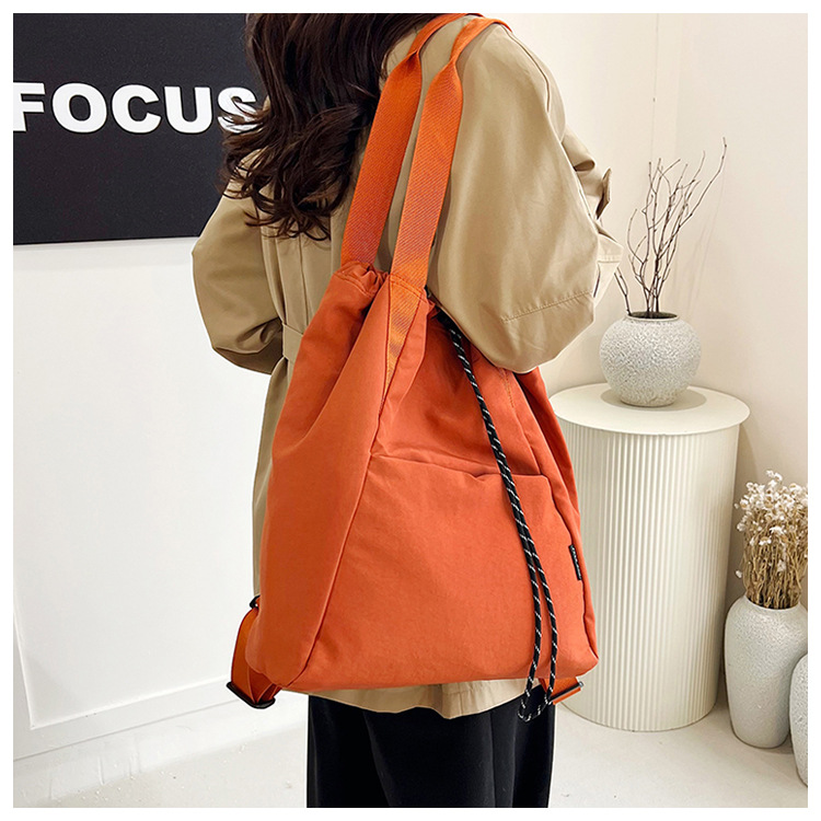 New drawstring backpack with a drawstring for underarm commuting and fitness, large-capacity single-shoulder bag, and versatile handbag for casual sports details Picture