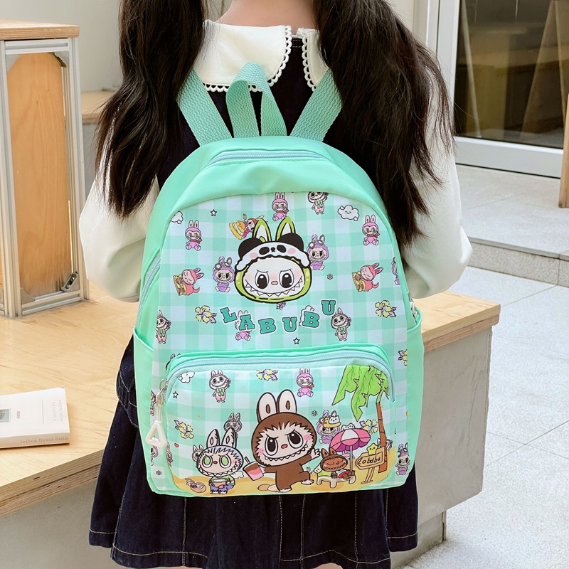 2024 New lightweight and large-capacity children's schoolbag, cute cartoon backpack for boys and girls, and stylish backpack for kindergartens Application Scenario
